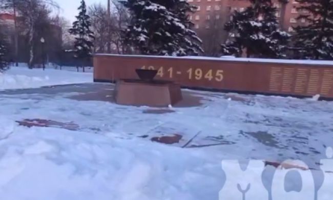 Вечный огонь внезапно потух у памятника Славы в Воронеже