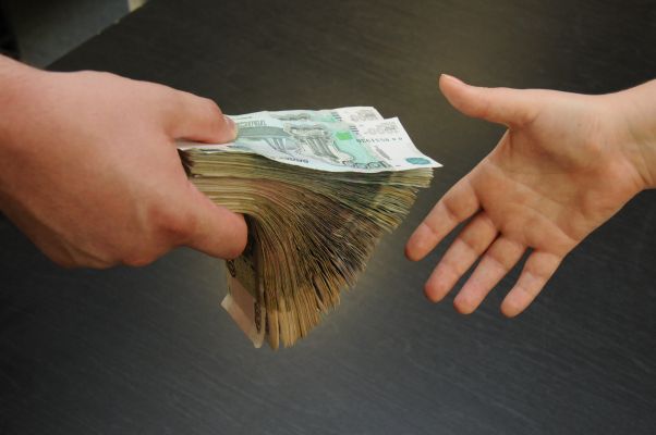 Объявление о подработке в мессенджере довело воронежца до беды