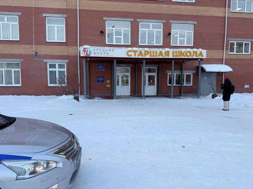 Девочка-подросток подожгла детей в школе и напала на них с молотком&nbsp;