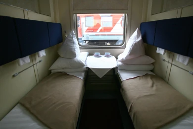 Ещё семь воронежских поездов задерживаются из-за схода с рельсов грузовых вагоно...