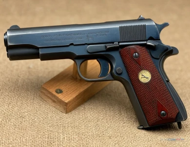 Мужчина устроил стрельбу посреди города в Воронежской области