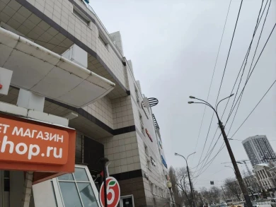 Падение наледи с крыши воронежского ТЦ на мать с ребёнком-инвалидом привело к уголовному делу