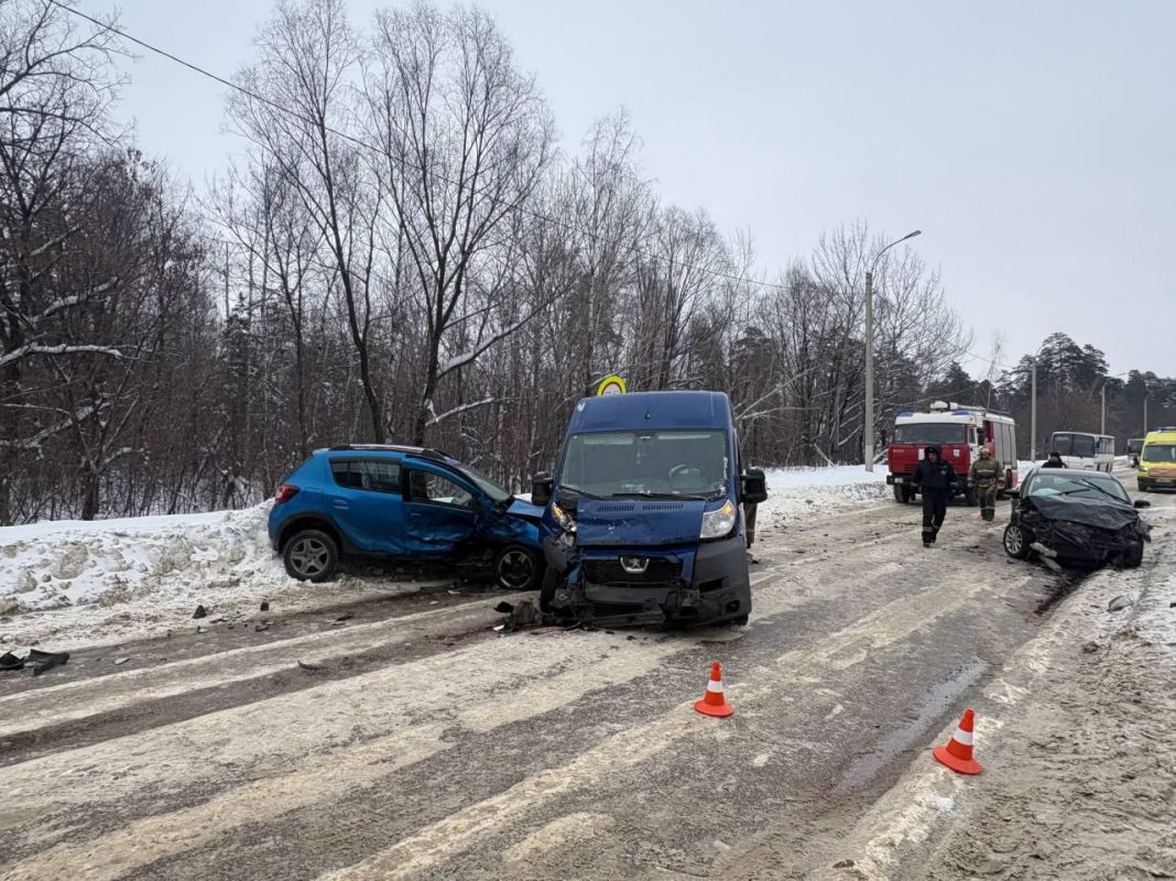 Тройное ДТП на Грязинской трассе в Липецке отправило двух человек в больницу