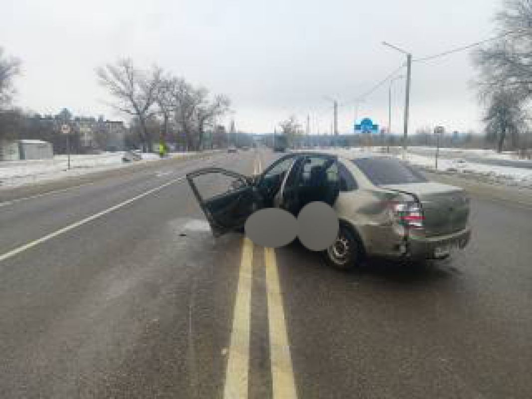 Две легковушки столкнулись на&nbsp;воронежском участке трассы М-4 «Дон» — есть погибший
