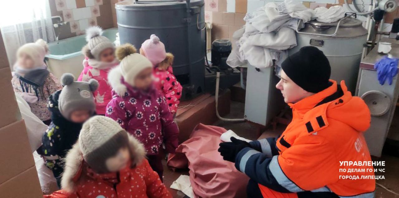 В Липецке загорелся детсад: малышей эвакуировали из здания