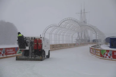 Каток закрыли на воронежской набережной из-за непогоды