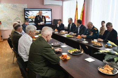 Депутаты команды ДСК поздравили ветеранов боевых действий накануне Дня защитника Отечества 