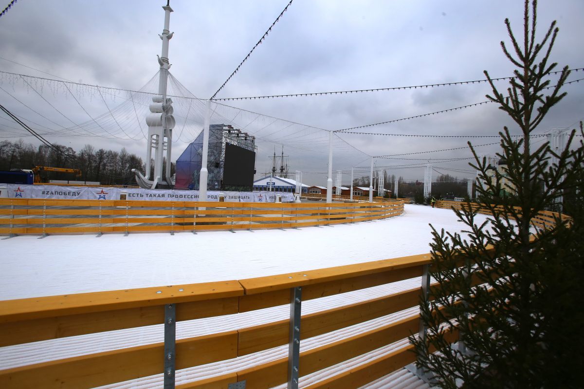 Как будет в&nbsp;праздники работать каток на&nbsp;Адмиралтейской площади