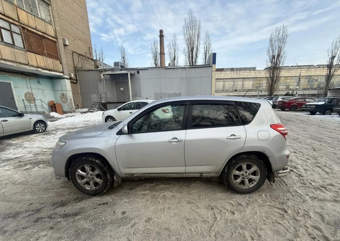 Иномарка сбила молодого мужчину на&nbsp;оживлённой воронежской улице