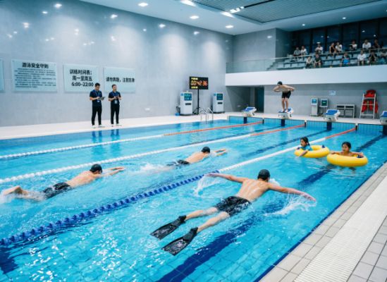 Родители белгородских пловцов бьют тревогу: в городе закрывают бассейны