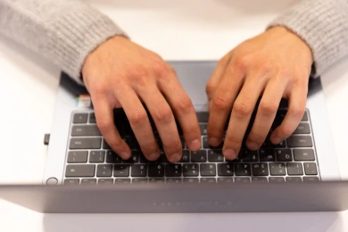 «Тематические» даты и фальшивые акции: в Воронежской области накануне гендерных праздников растет число фишинговых атак