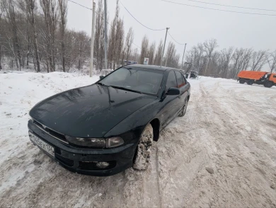 «Пока я ждал полицию и блокировал карты, мою машину угнали»