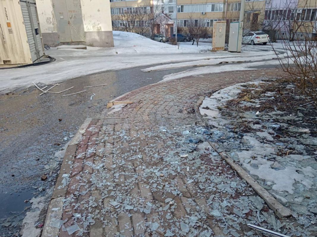 Белгородцы жалуются на неубранные осколки и мусор после обстрела БПЛА