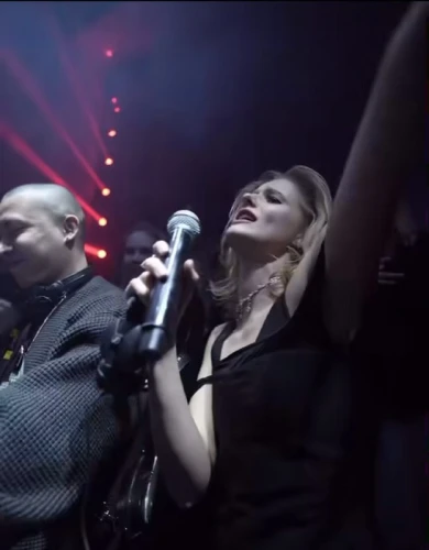 Популярная актриса Саша Бортич провела зажигательный диджей-сет в Воронеже