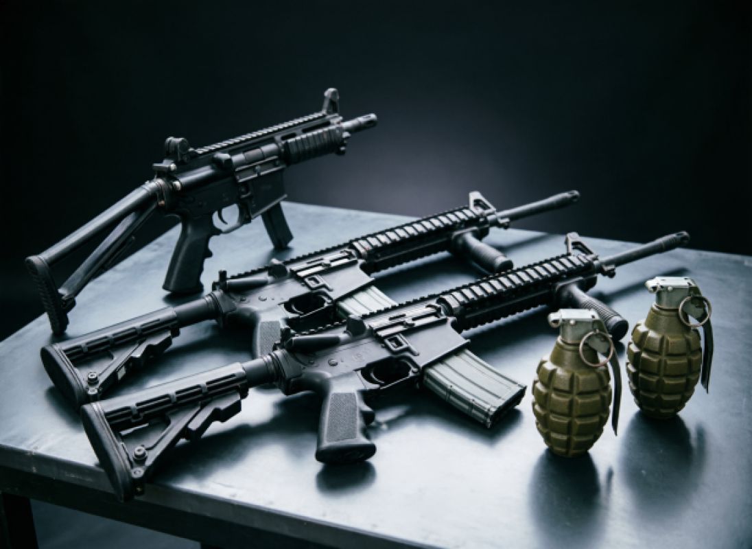 ФСБ накрыла тайник с оружием и боеприпасами в доме белгородца