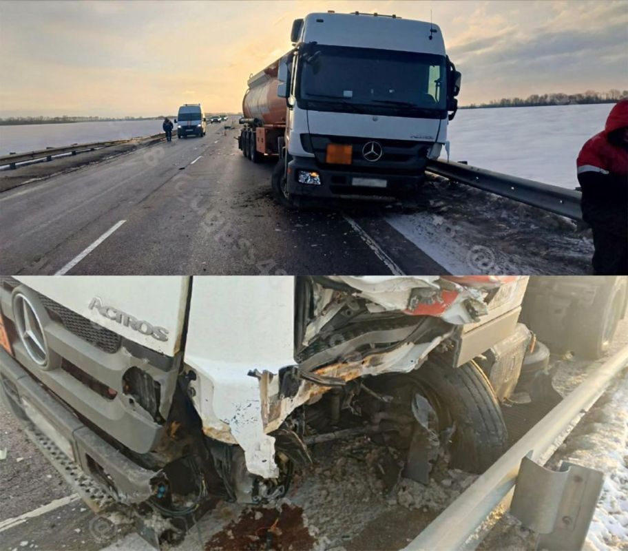 Спасатели деблокировали людей из искореженного автомобиля на липецкой трассе