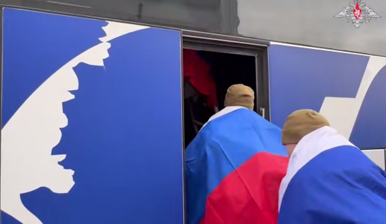 Воронежцы вернулись из украинского плена (ВИДЕО)