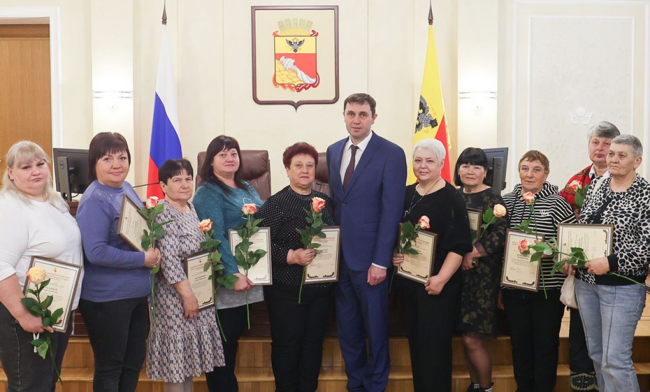 Мэр проникновенно поздравил женщин, чьи результаты труда мы видим каждый день&nbsp;