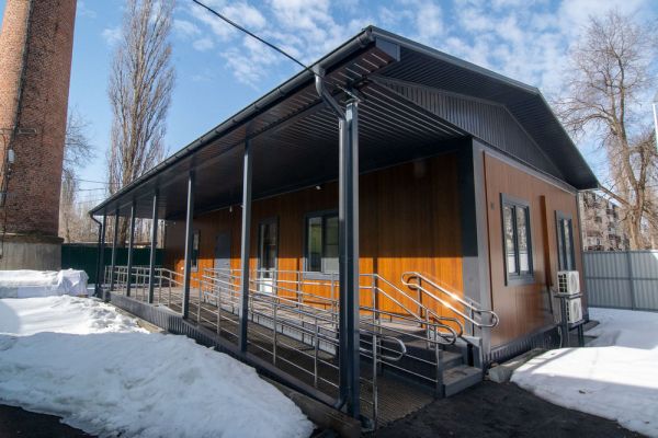 Депутаты оказали помощь учебному цеху для людей с ОВЗ