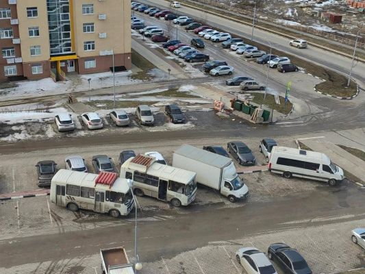 Жители Белгорода просят разогнать стихийную автомастерскую во дворах