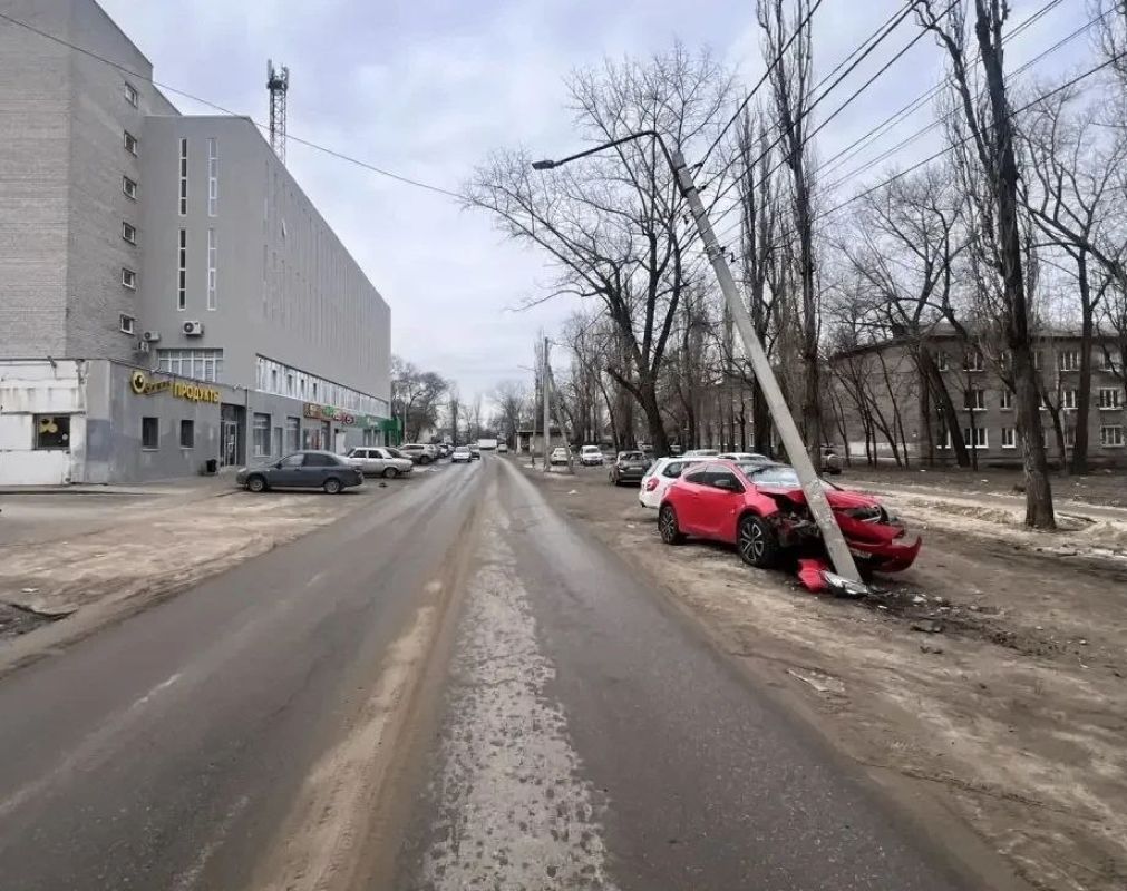 Женщина попала в&nbsp;больницу после аварийного манёвра в&nbsp;Воронеже