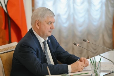 Воронежский губернатор призвал бизнес активнее участвовать в жизни районов области
