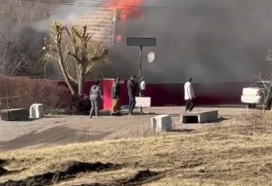 «Взорвался баллон с газом». Появились фото с места жуткого пожара в Воронежской области