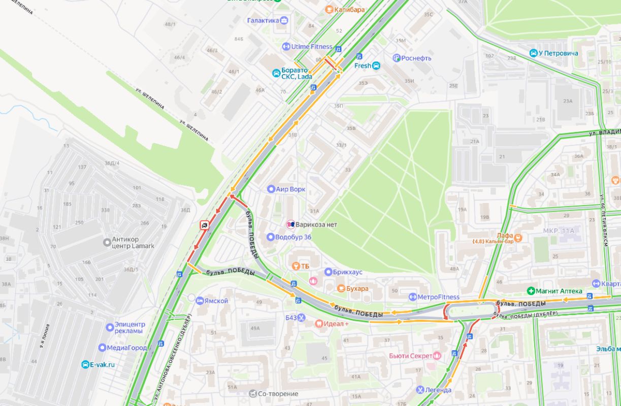 Пробка скопилась на окружной дороге в Воронеже из-за ДТП&nbsp;