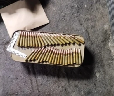 Более тысячи боевых патронов хранил под одеялом житель Воронежской области. Откуда он их взял?