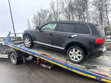 Воронежский водитель, накопивший штрафы на 400 тысяч, лишился своей иномарки прямо на трассе