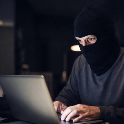 В Забайкалье задержали мужчину за оправдание удара по жилому дому в Белгороде