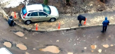 «Как ветром сдуло». Воронежцы необычным способом победили автохама во дворе 