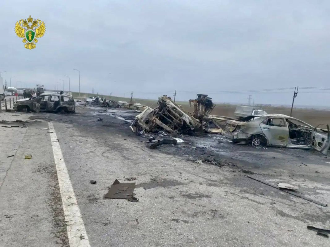 Бензовоз вспыхнул после массового ДТП — есть погибшие и&nbsp;пострадавшие