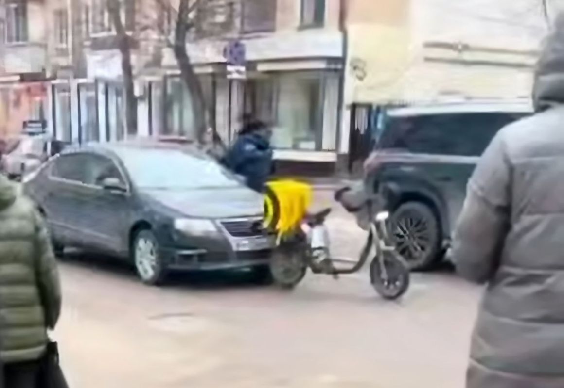 Задержан курьер, напавший на воронежанку в центре города