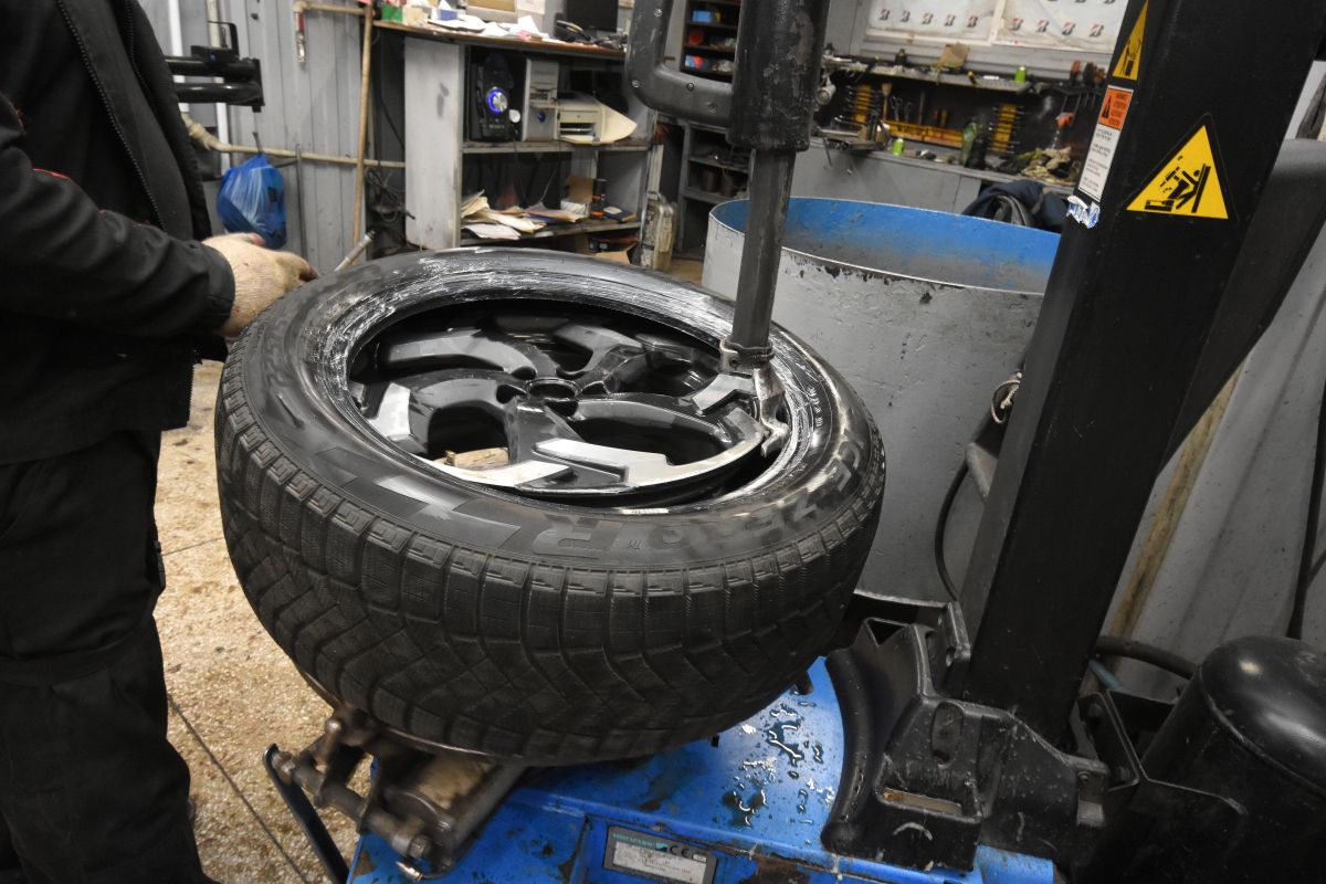 Главный воронежский синоптик рассказал, пора ли менять зимнюю резину на летнюю