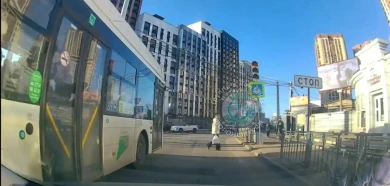 Грубое нарушение ПДД водителем автобуса попало на видео в Воронеже