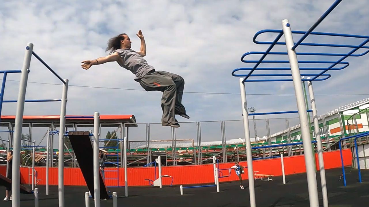 Воронежский паркурщик: «У меня занимался ученик без&nbsp;руки»