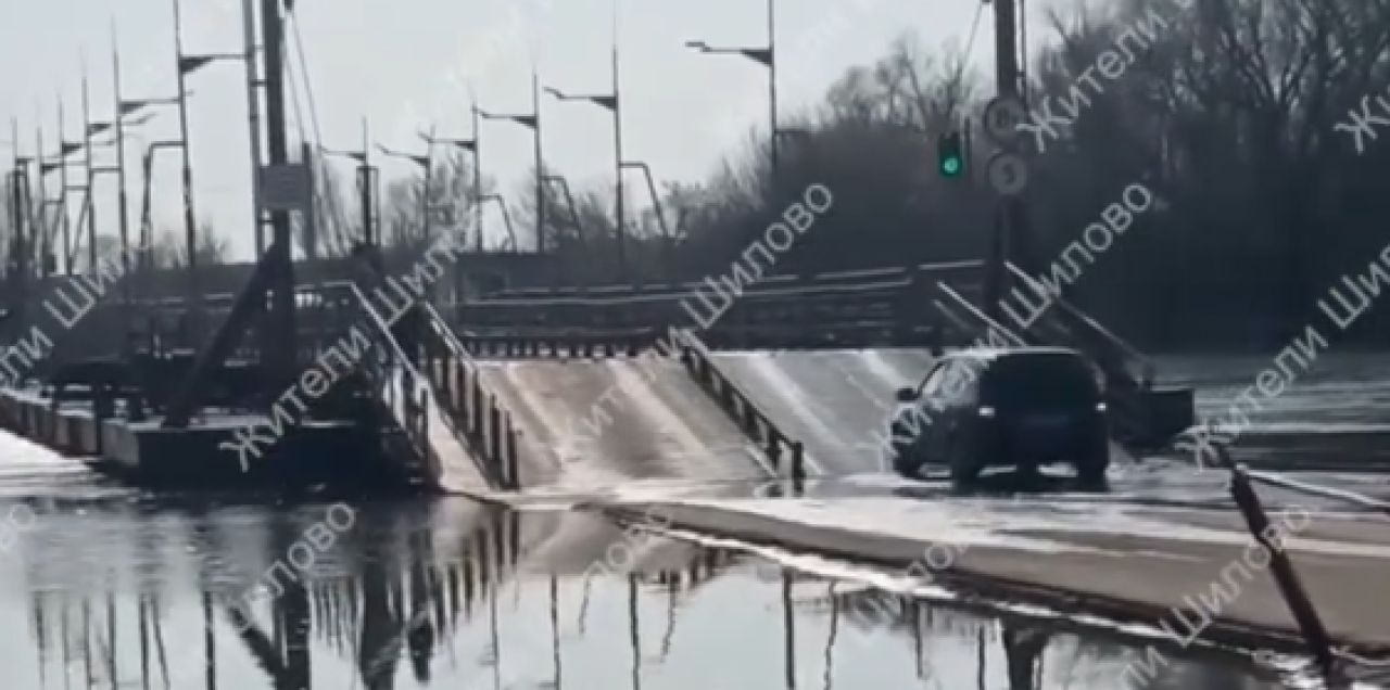 Открыли понтонный мост через Дон в Воронеже