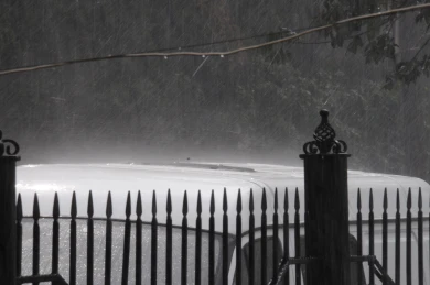 Первая весенняя гроза обрушится на Воронежскую область