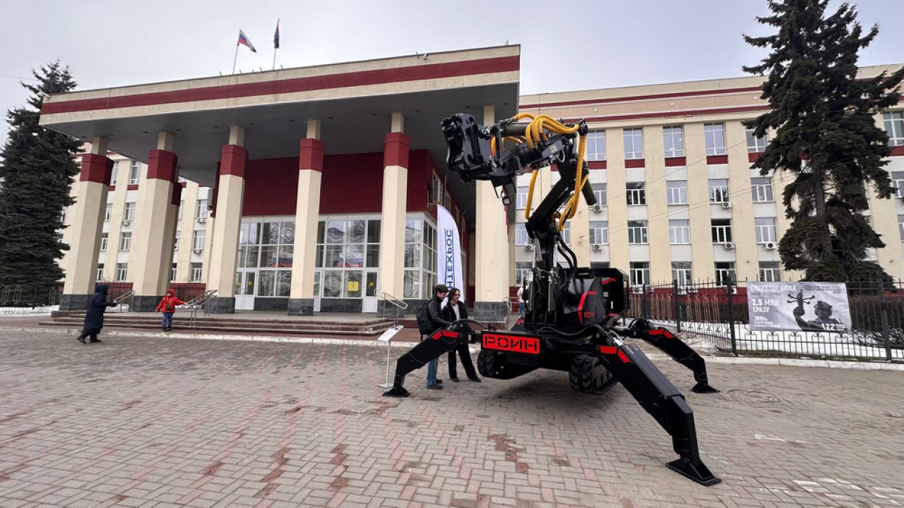 Робот-стендапер и робо-конь с эмоциями. Чем удивил фестиваль «Робоарт» в Воронеже? &nbsp;