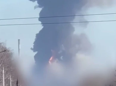 Один человек погиб и 50 пострадали при пожаре на российском заводе