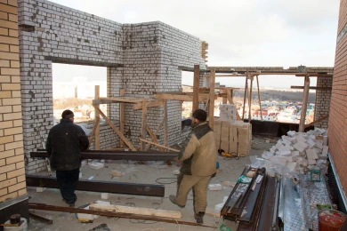 19-летнего парня раздавило на стройке в Воронеже