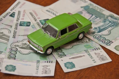 Выяснилось, какую часть зарплаты воронежские водители тратят на свои авто