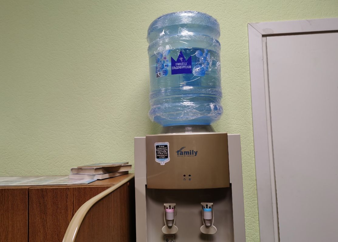 «Приходится пить в туалете». На адские условия работы на складе пожаловались воронежцы