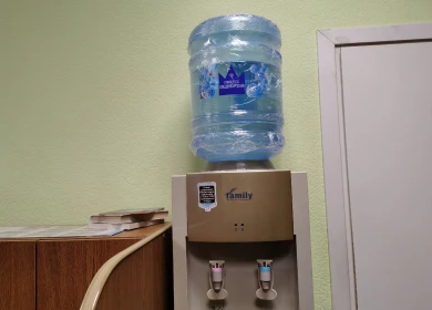 «Приходится пить в туалете». На адские условия работы на складе пожаловались воронежцы