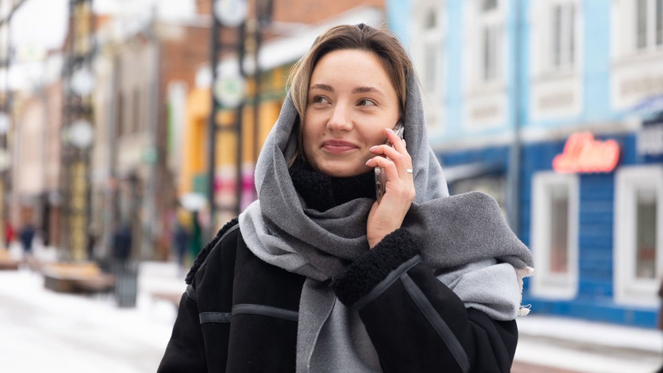 Ева от МегаФона распознает голоса роботов и дипфейки при звонках воронежцам