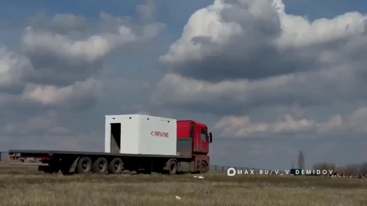 В Белгороде ставят модульные укрытия на кладбищах