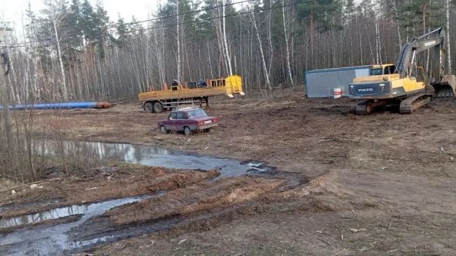 Воронежцы вторые сутки сидят без воды из-за коммунальной аварии