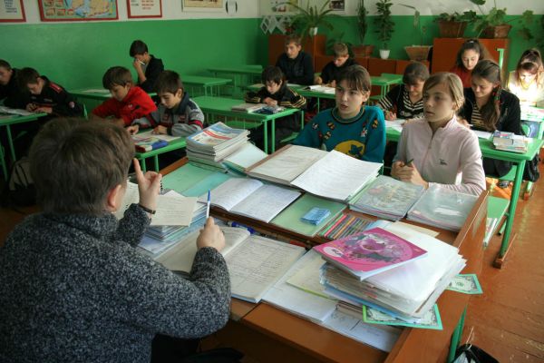 Летние каникулы у воронежских школьников могут перенести