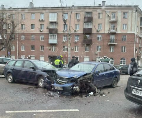 Выяснились подробности массового ДТП в центре Воронежа 